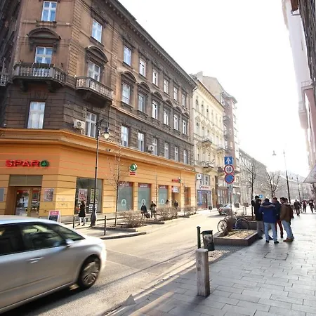Kiraly Street *